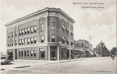 Bank, Maxton 001