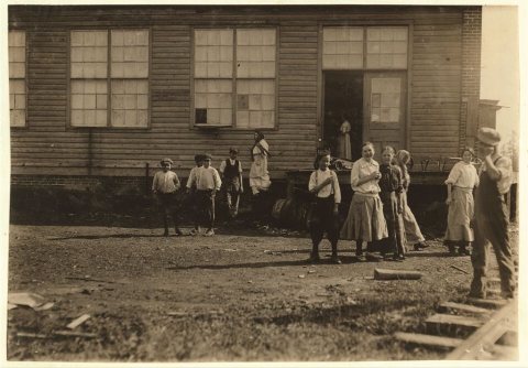 Group of workers in the Shaw Cotton Mills going home. Several violations. Location: Weldon, North Carolina