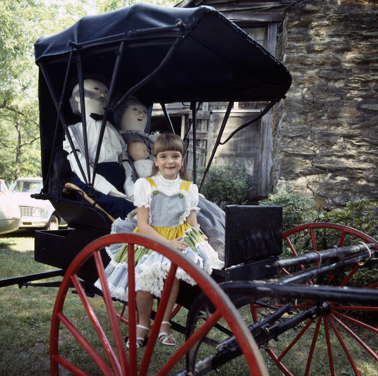 Great photo op for a little girl at her family's annual reunion in