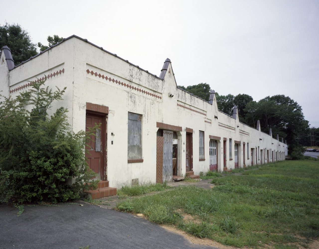 Grogan's Court, a now-abandoned motel