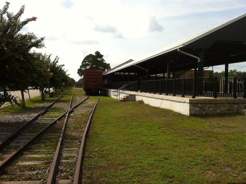 Carolina Southern Railroad Whiteville Depot August 2013 - panoramio (2)