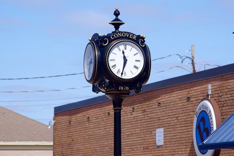 Conover-street-clock-nc