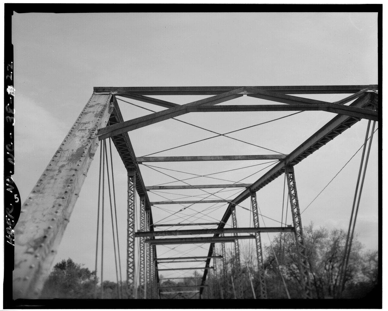 DETAIL VIEW OF TRUSS - Berry Hill Bridge, Spanning Dan River at State Route 1761 (VA State Route 880)