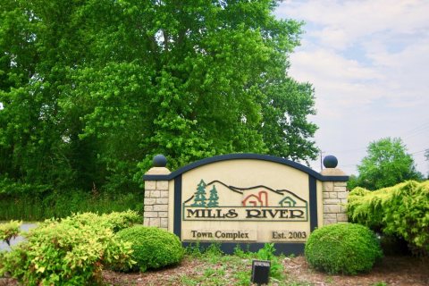 Mills-River-welcome-sign-nc
