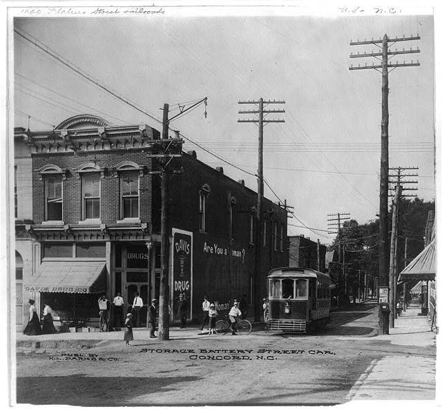 Storage battery street car
