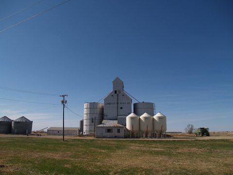 Landa, North Dakota - P5221403