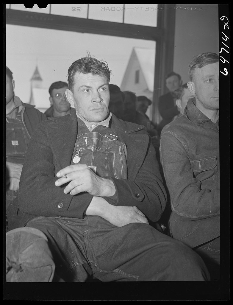 Gladstone, North Dakota. Farmer at Food for Victory meeting