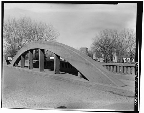 DETAIL OF ARCH AND STRINGERS LOOKING WEST - Mott Rainbow Arch Bridge, Spanning Cannonball River