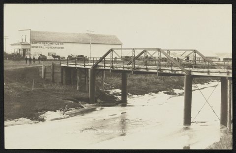 Bridge across Cannon Ball River