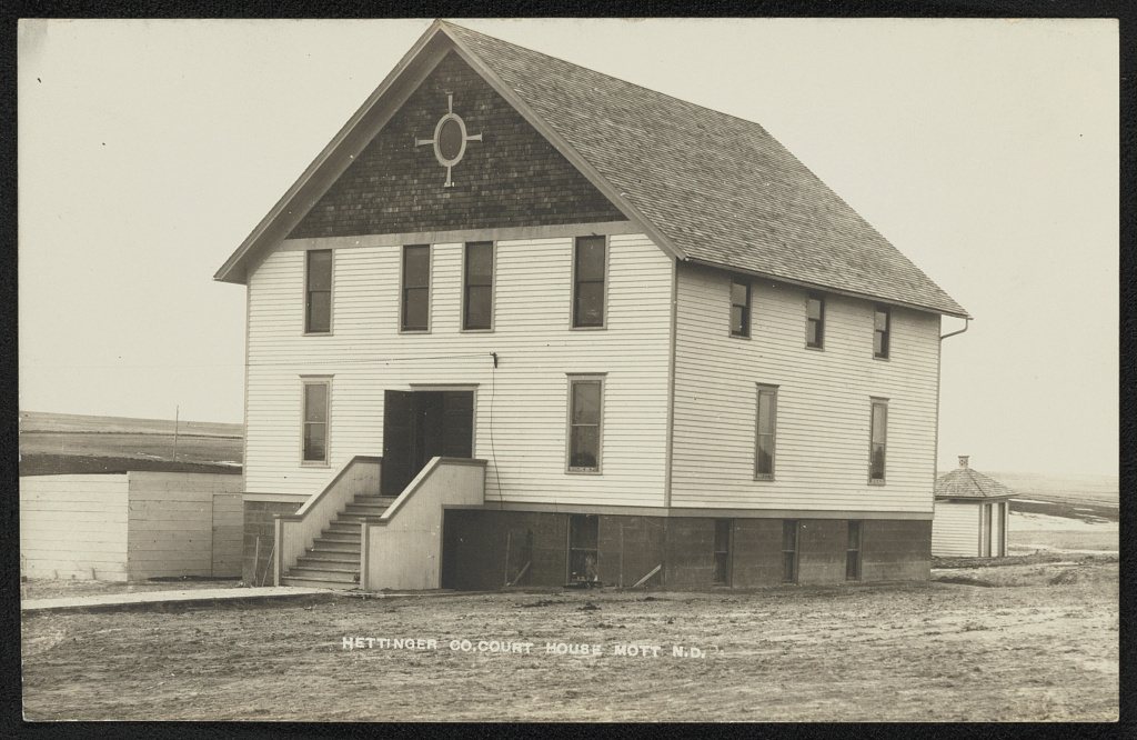 Hettinger Co. Court House