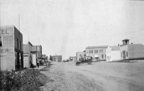Main Street and the hotel at Garrison, North Dakota 1920
