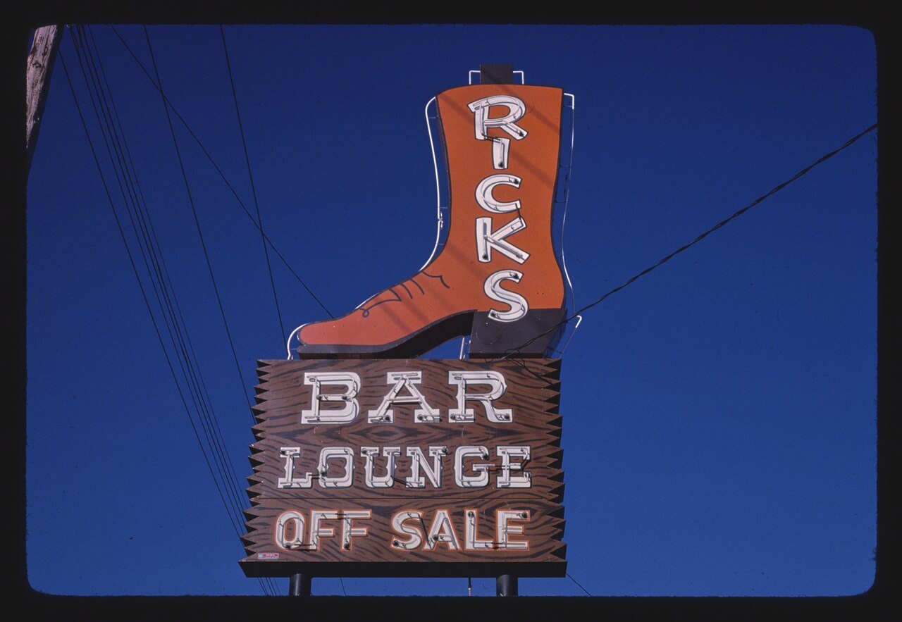 Rick's Bar and Liquor sign