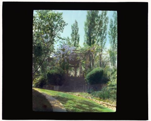 Samuel Hills Taft house, 3329 Morrison Avenue, Clifton, Ohio. Walkway to lily pool from drive