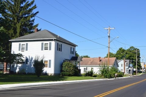 Fletcher, Main east of Walnut