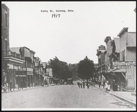 Valley Street, Corning, Perry County, Ohio, 1917 - DPLA - 8f323c88e7b2ec0fa15f8a6eab9f863c