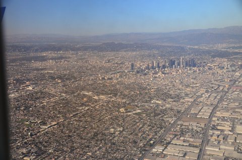 Approaching LAX (a0004516)