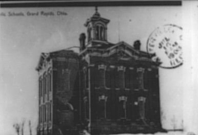 School, Grand Rapids, Ohio, 1903 - DPLA - eb374fb6ab49e8493192e929fb02c7d4