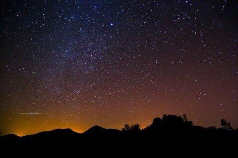 Pinnacles Night Sky - Flickr - Joe Parks