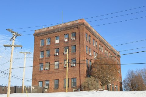 W&LE building in