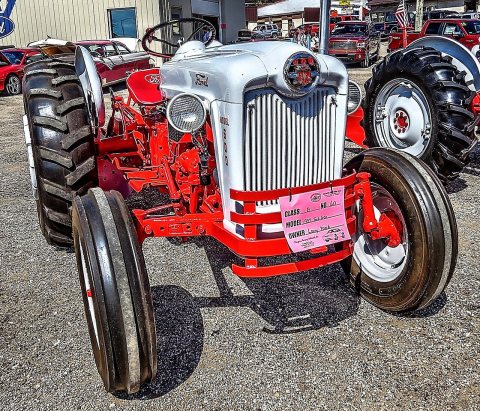 1957 Ford 600