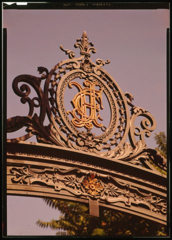 Linden Towers Gates, Middlefield Road at James Lane