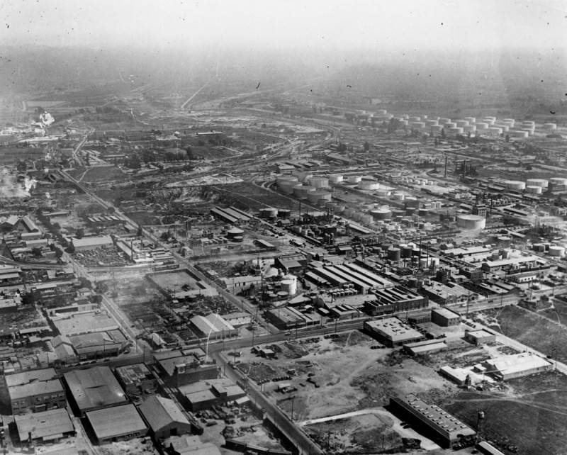 Photos 93363 large - Aerial view of Vernon in 1925, looking northeast near Santa Fe and Vernon Avenue