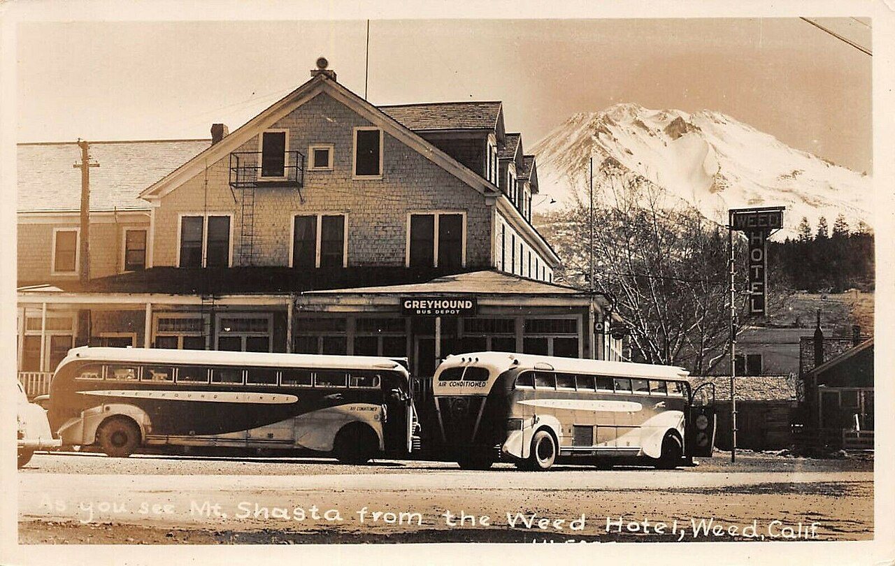 Weed Hotel and Mount Shasta postcard