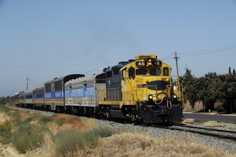 Sierra Golden Sunset Brunch train leaving