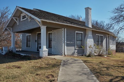 The modest Jim Thorpe Home