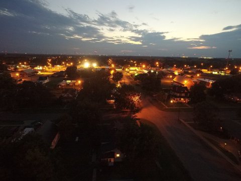 Seiling-at-night