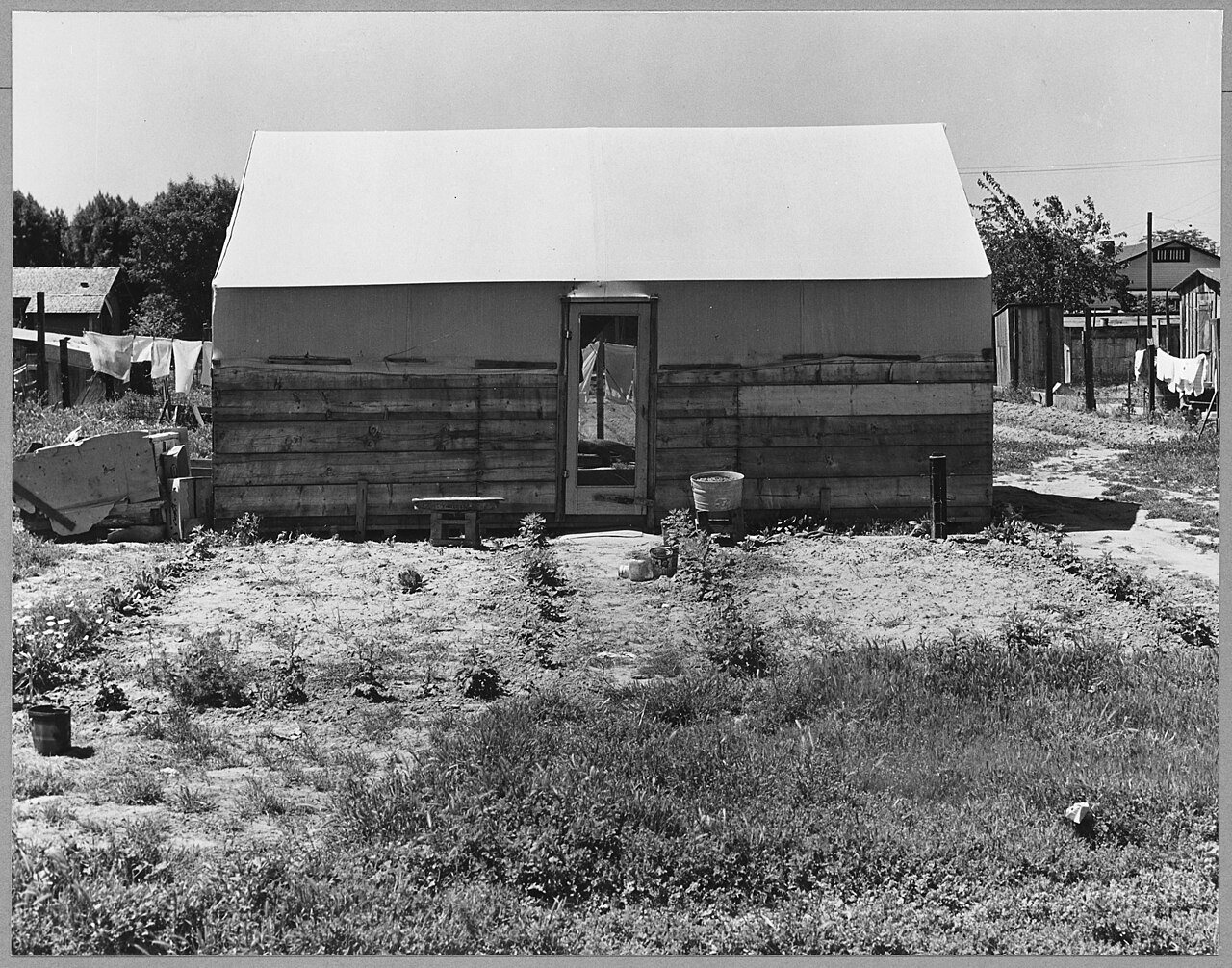 McFarland, Kern County, California. A new home. Young people from Texas, arrived in California 8 mon