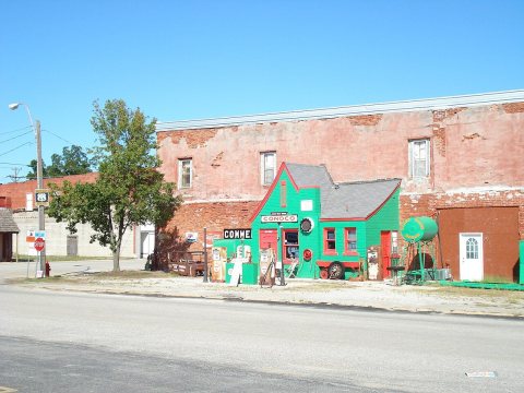 Allen's Conoco Fillin' Station