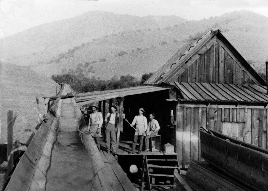 Sanger Flume House 1890s