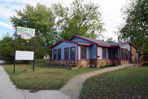 Antlers November 2016 17 (High Street Pizza)