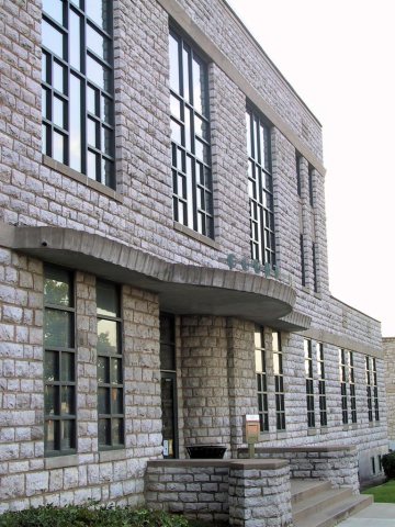 Delaware courthouse facade
