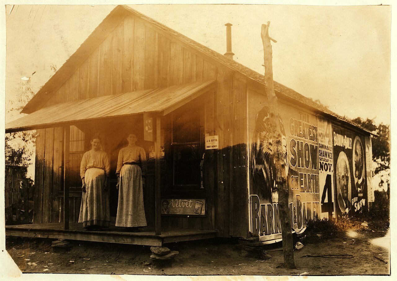Lewis Hine, A little country store, Pottawatomie County, Oklahoma, 1916