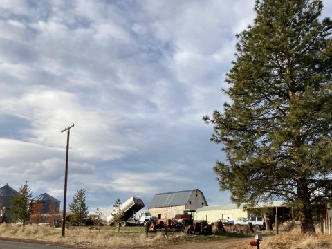 A farm in Dufur, Oregon 02
