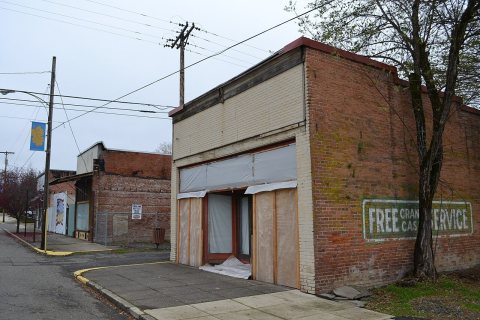 Yoncalla, Oregon, 1