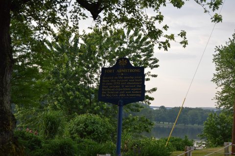 Fort Armstrong historical marker