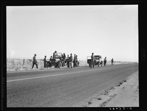 Untitled photo, possibly related to: Near Los Banos, California. Migratory agricultural workers. Cotton hoers leave the…