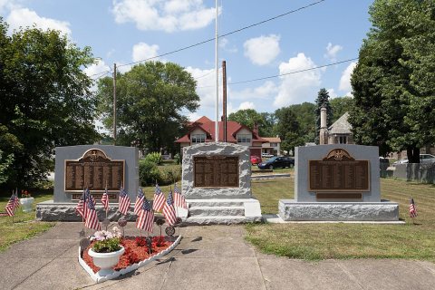 Dawson and Lower Tyrone veterans memorial