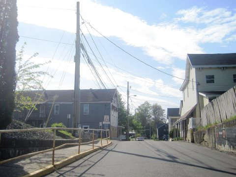 Entering Sankertown, PA on Pennsylvania Avenue wb, May 2024