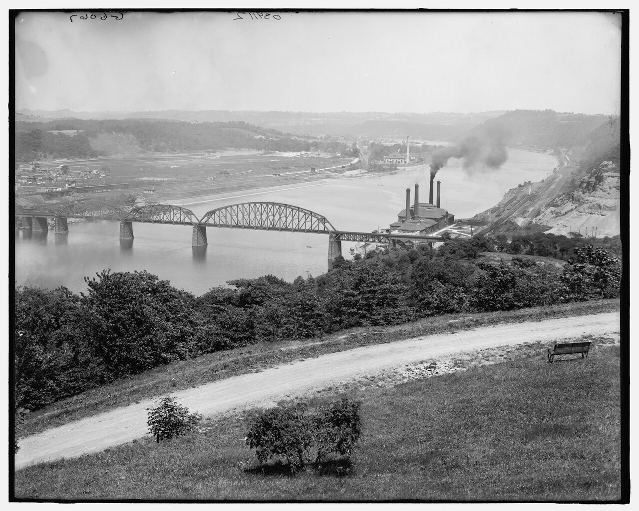 Allegheny River from Highland Park, Pittsburgh, Pa. (det.4a19425)
