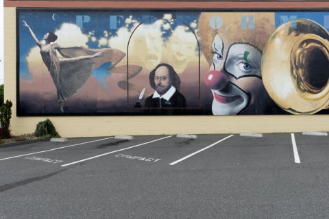 Performing Arts mural by Randy Spicer