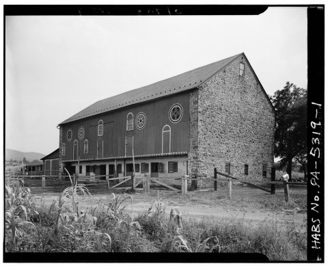 GENERAL VIEW. NOTE STONE END, PAINTED DOOR AND WINDOW 'HEADS', HEX SIGNS (BLACK AND WHITE COLORS) AND PAINTED SCALLOP P…