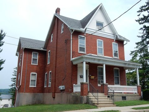 Cestnut St 133