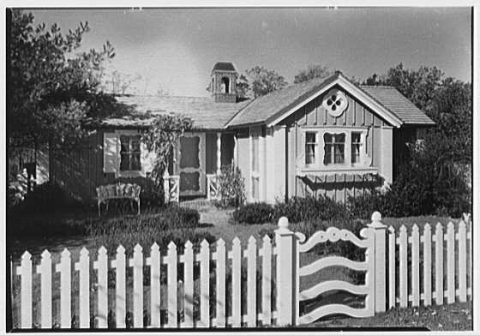 Vernon H. Brown, residence in Eldred, Pennsylvania. LOC gsc.5a04068
