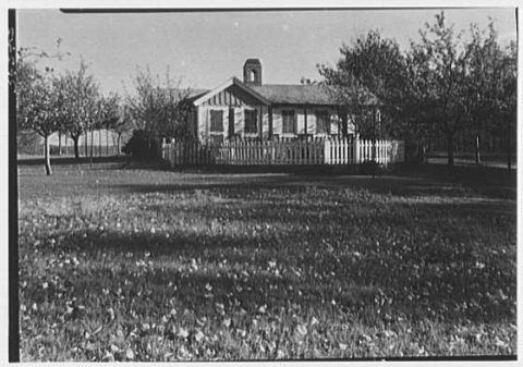 Vernon H. Brown, residence in Eldred, Pennsylvania. LOC gsc.5a04073