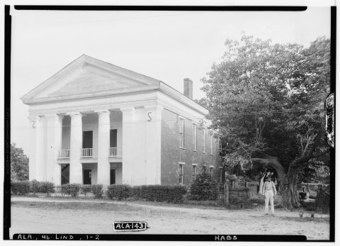FRONT (NORTH) AND WEST SIDE - Old Marengo County Courthouse, Cahaba Avenue and Mobile Street, Linden, Marengo County, A…