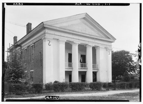 FRONT (NORTH) AND EAST SIDE - Old Marengo County Courthouse, Cahaba Avenue and Mobile Street, Linden, Marengo County, A…